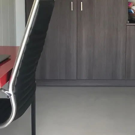 Апартаменты Contemporary, Spacious Boutique House *