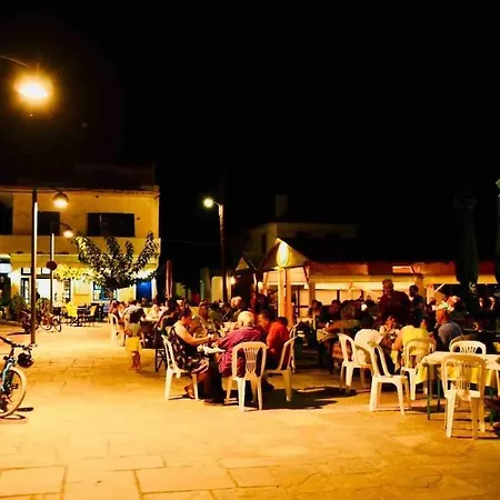 Contemporary, Spacious Boutique House *