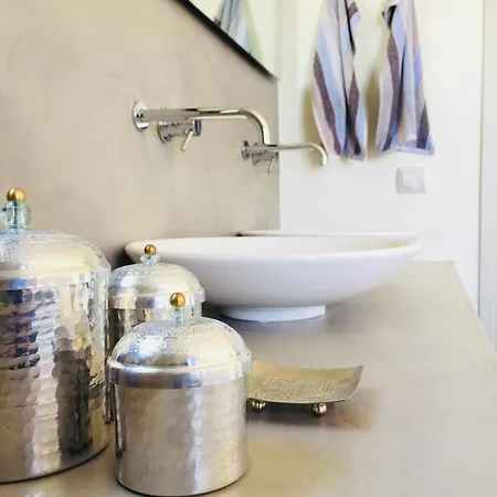 Contemporary, Spacious Boutique House 아파트 아크앤젤로스