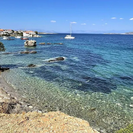 Contemporary, Spacious Boutique House *