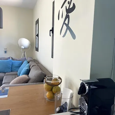 Contemporary, Spacious Boutique House 아파트 아크앤젤로스