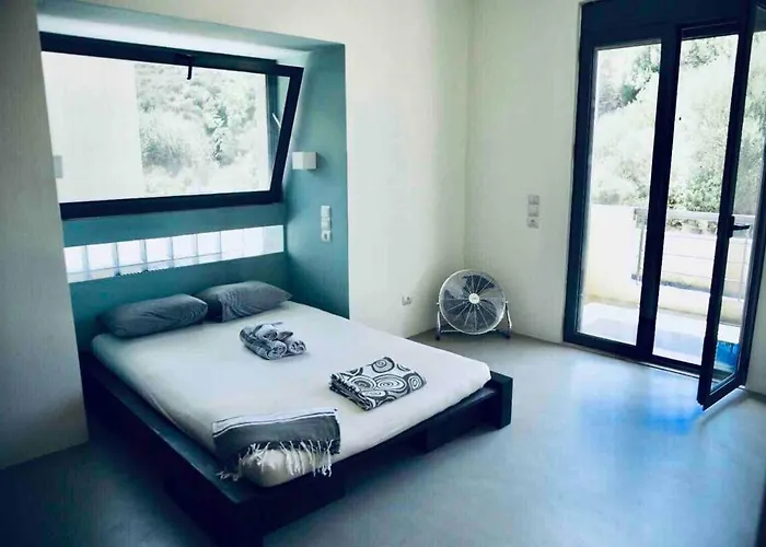 Contemporary, Spacious Boutique House דירה