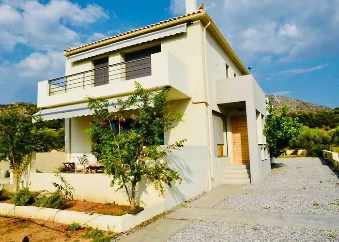 Апартаменты Contemporary, Spacious Boutique House Архангелос